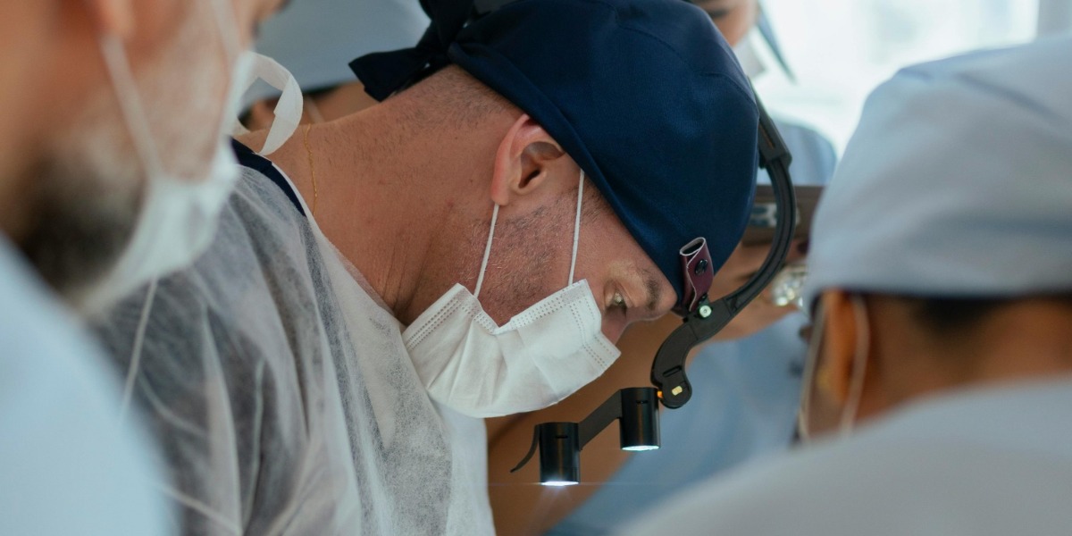 surgeons standing and working